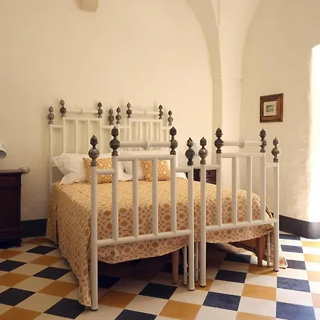 Charming With Pool Near The Sea * Borgagne