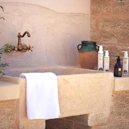 Villa Charming With Pool Near The Sea Borgagne