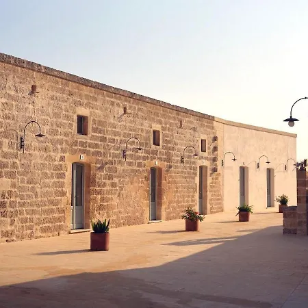 Charming With Pool Near The Sea