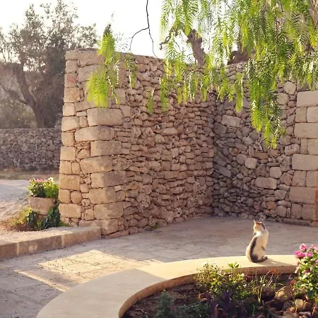 Charming With Pool Near The Sea Villa