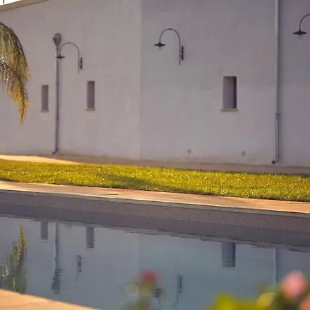 Villa Charming With Pool Near The Sea Borgagne